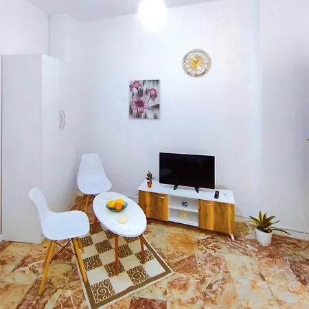 Διαμέρισμα Sazan Τίρανα